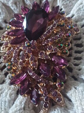 3.5" Gorgeous Gold-tone, and Purple Rhinestone Brooch